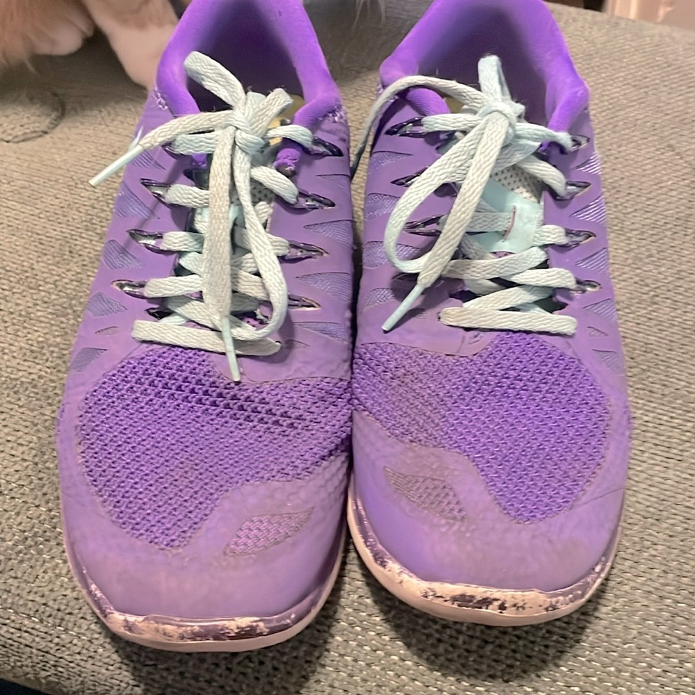 Nike Women’s Free Run 5.0 running shoes. Size 8